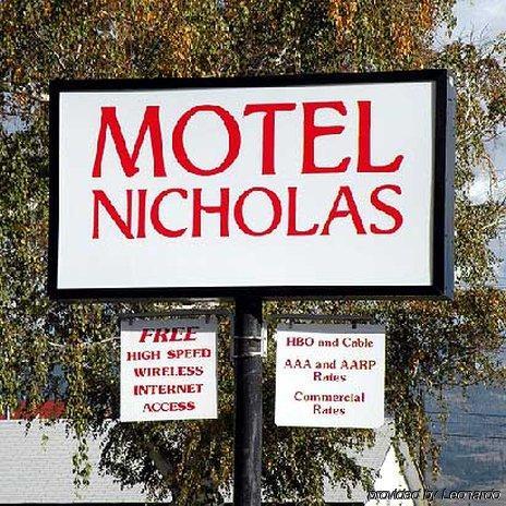Motel Nicholas Omak Extérieur photo